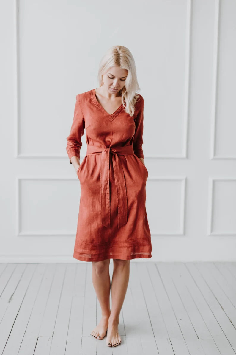 Robe femme manches longues ceinturée – Robe élégante à décolleté en V