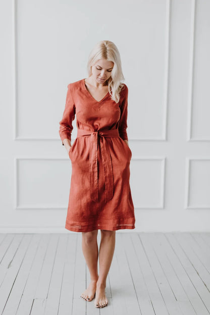 Robe femme manches longues ceinturée – Robe élégante à décolleté en V